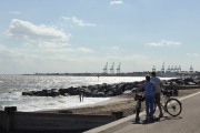 website-cyclists-and-dock